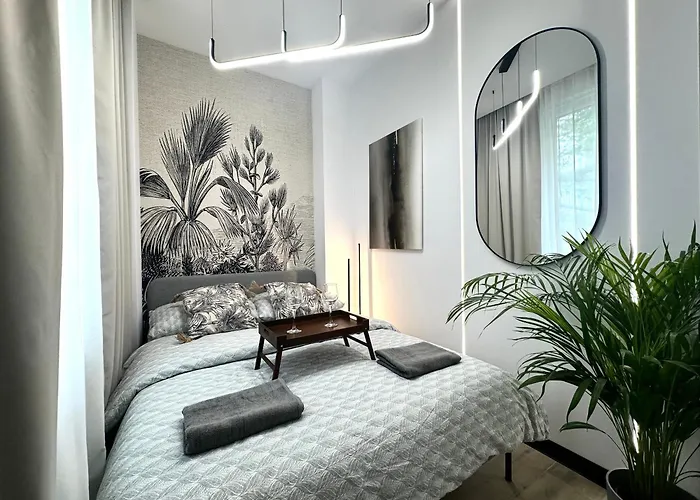 Szewska ~ 200m Main Square ~ Self Check-in 20h Apartment *